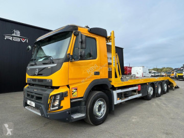 Camion porte engins Volvo