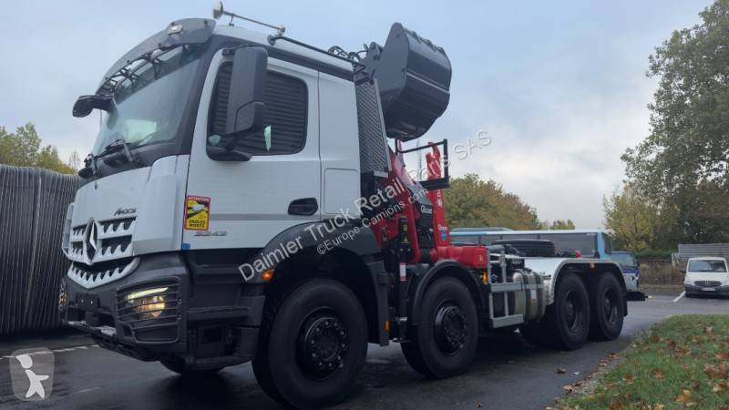 Kamion Mercedes 3243 KN