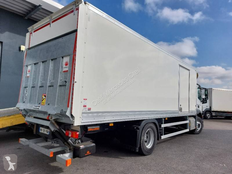 Mercedes 1833 truck