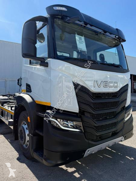 Iveco  truck