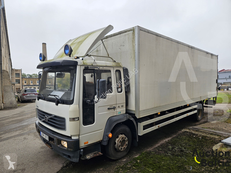 Volvo FL612 truck