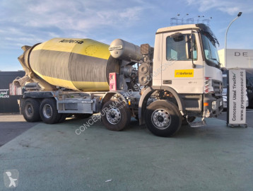 Autres camions Mercedes