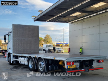 Camion plateau Mercedes