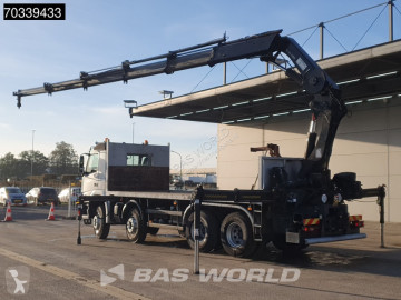 Camion grue Volvo