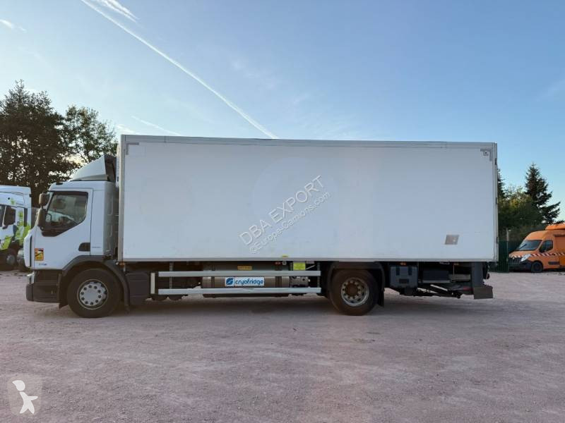 شاحنة Renault 270 DXI