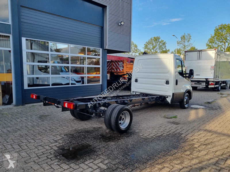 Kamion Iveco 35C16/ 3.0D/ Chassiscab/ WB 410/...