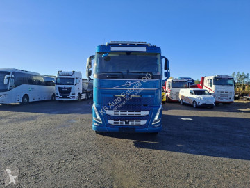 Camion benne Volvo