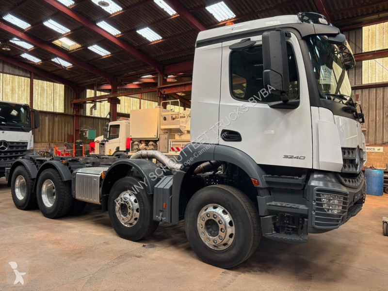 Kamion Mercedes Arocs 3240 8x4 Arocs 3240 8x4,...