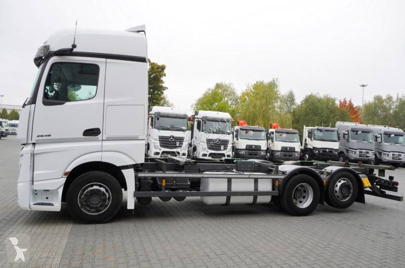 Kamion Mercedes 2545 L