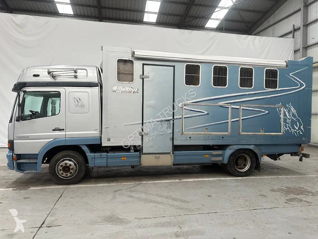 Kamion Mercedes 1223