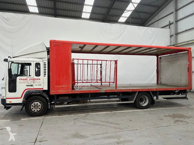 Volvo 220 / MANUAL / AIRCO truck