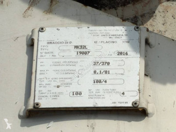 Astra HD8 84.48 truck