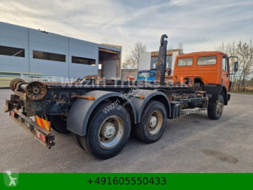 Mercedes hook arm system truck