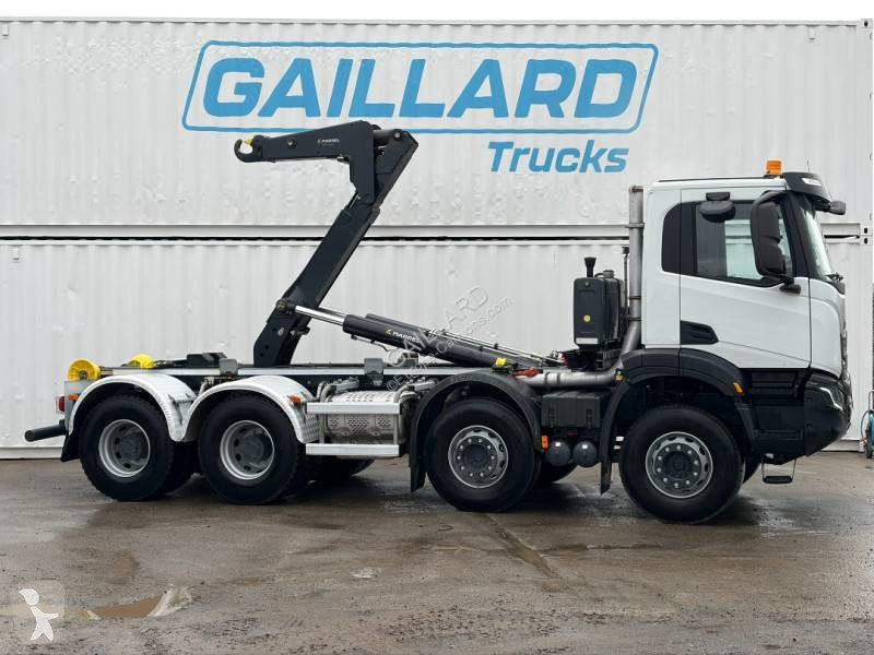 Iveco 480 truck