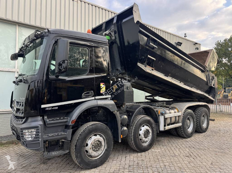 Kamion Mercedes AROCS 3246 8X4 TIPPER