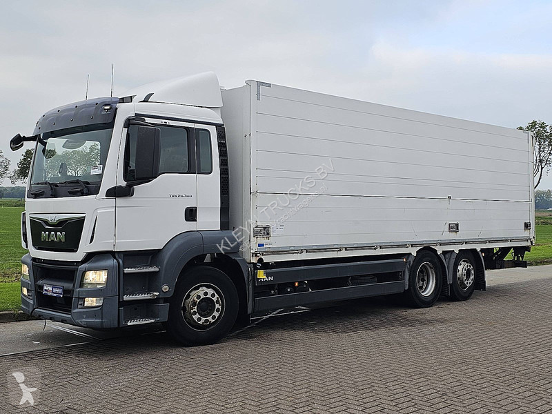 MAN TGS 2 TONS TAILLIFT LAST AXLE STEERING...