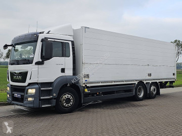 MAN box truck