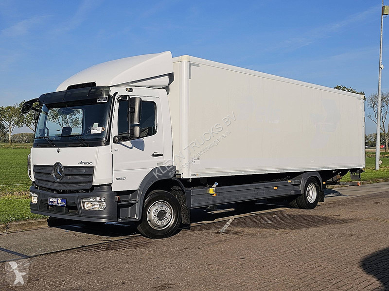 شاحنة Mercedes ATEGO 1230 AIRCO WB 536 LIFT