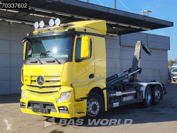 Mercedes hook arm system truck