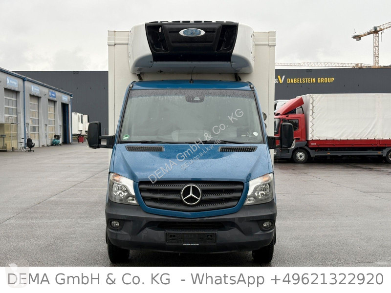 Mercedes 719...