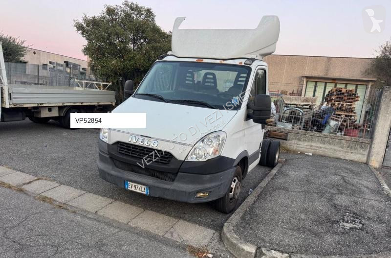 Lastbil Iveco 35c15 a telaio