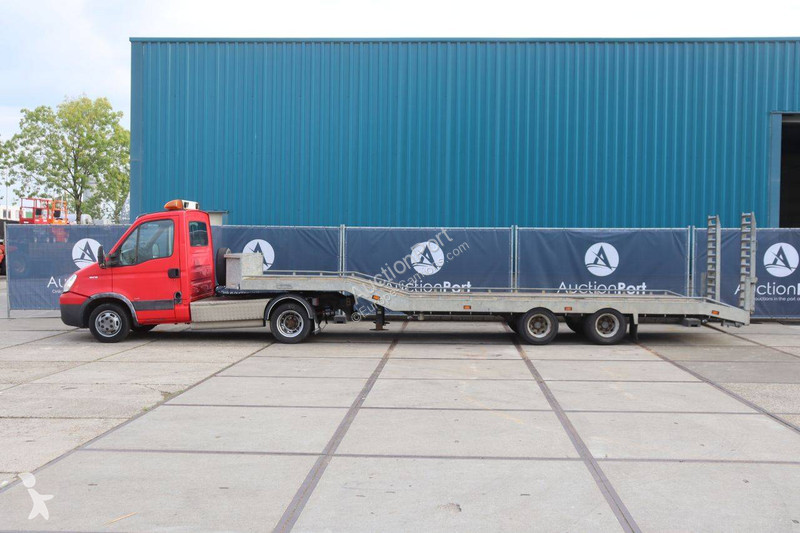 Iveco  35C18 truck