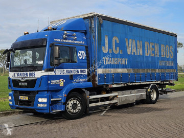 MAN M 90 18.290 TGM LX BDF+BOX LIFT E6D truck