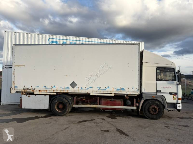 Renault 385 TI truck