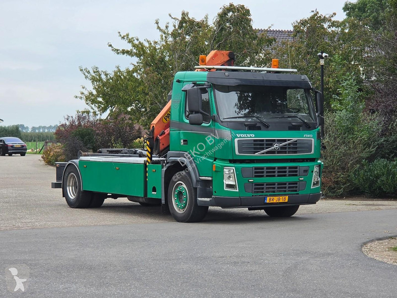 Volvo 9 4X2R FAL.9.0 RAD-A4/L90 CRANE/HOOK!! truck