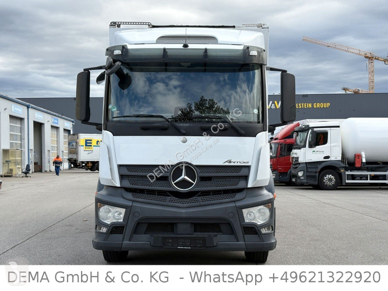 Lastbil Mercedes...