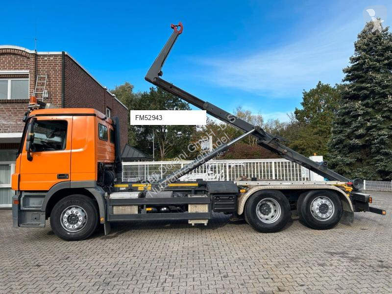 Vrachtwagen Mercedes RK 2070