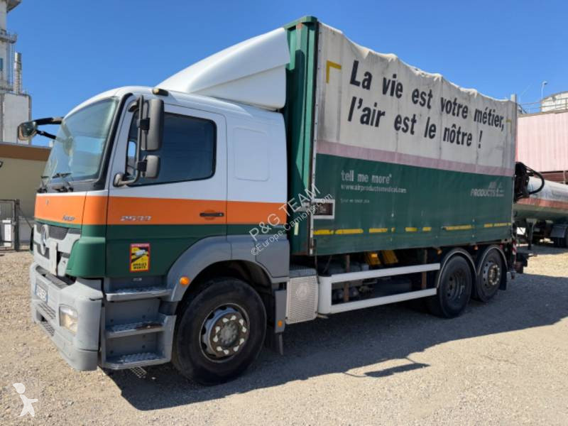 Kamion Mercedes 2533