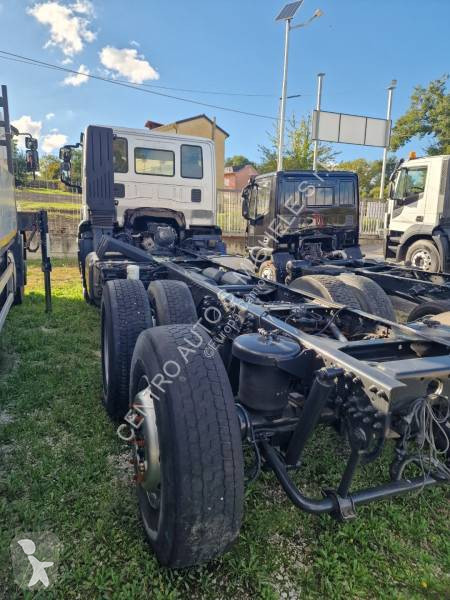 Iveco 260S40 truck