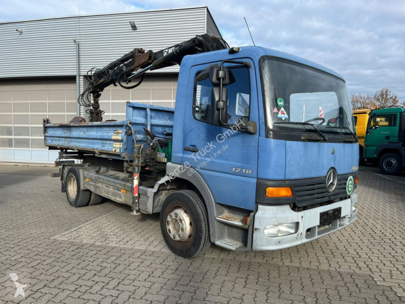 Kamion Mercedes Atego 1218 K 2-Achs Kipper Kran...