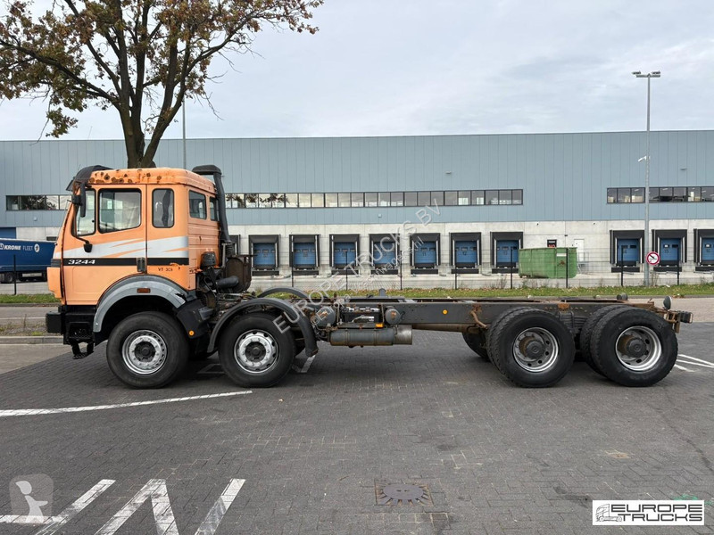 Kamion Mercedes 3244 Full Steel - Manual - V8 -...