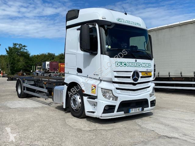 Mercedes 1845 truck