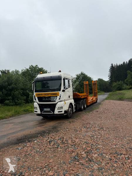 MAN 18.560 tractor unit