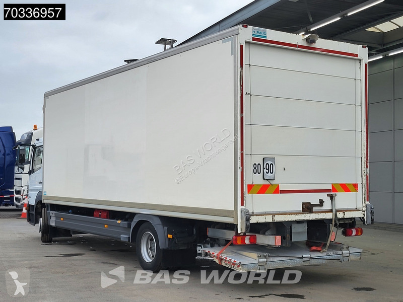 Kamion Mercedes 1218 4X2 12tonner 1500kg...