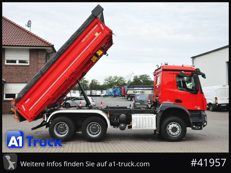 Kamion Mercedes 2646 Arocs, 3 Seiten Kipper,...