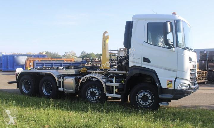 شاحنة DAF 8X4 C 480 FAD