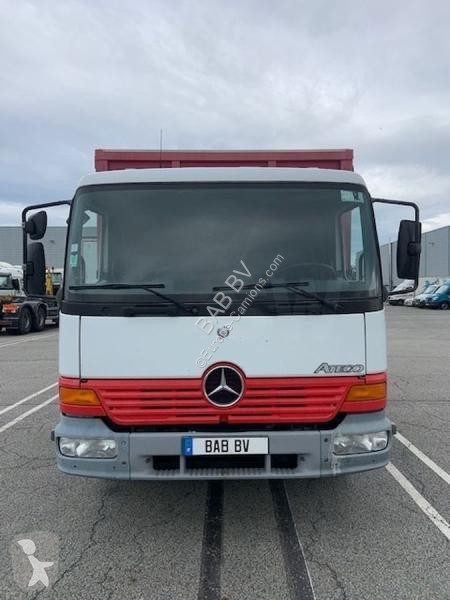 Teherautó Mercedes 815