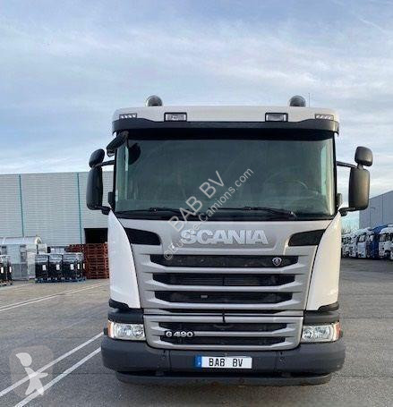 Camião Scania 490