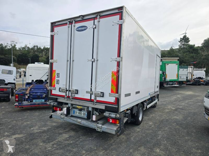 Teherautó Renault 240 DXI