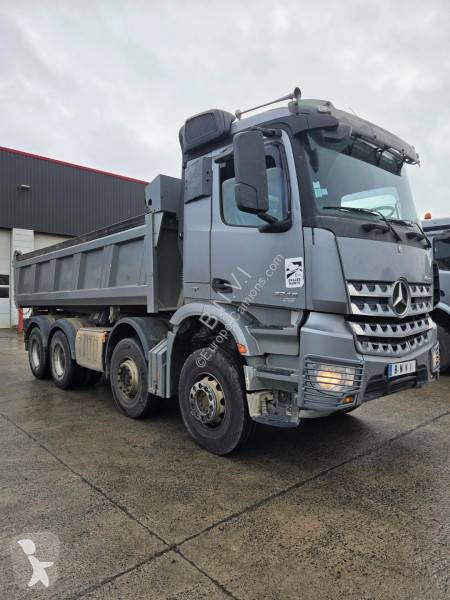 Teherautó Mercedes 3243 KN