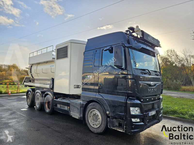 Vrachtwagen MAN 35.480