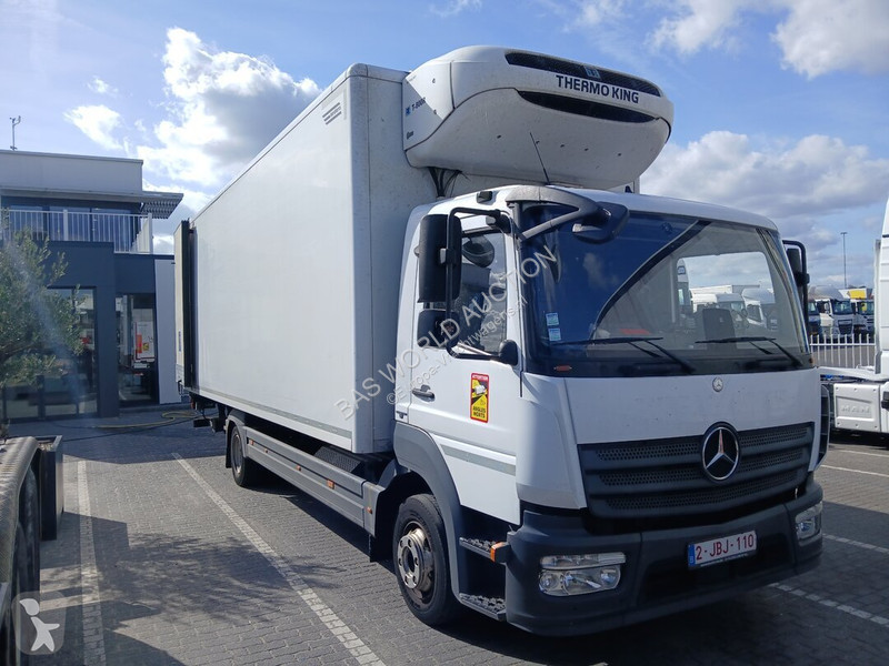 Camión Mercedes 1221