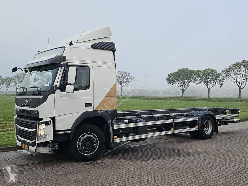Kamion Volvo FM 330 Globetrotter  truck BDF