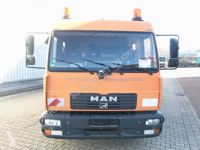 Camión MAN LE 8.185 LC Doka 4x2 BB LE 8.185 LC...