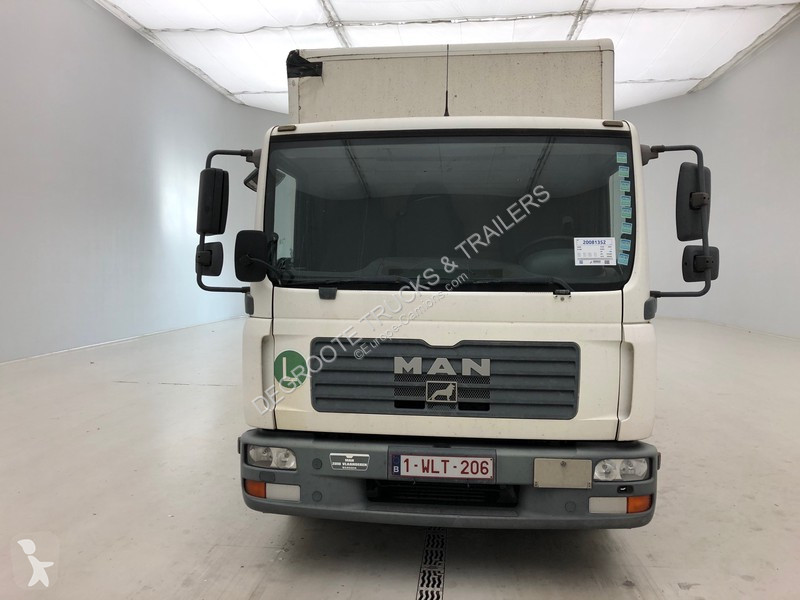 Camión MAN 8.180