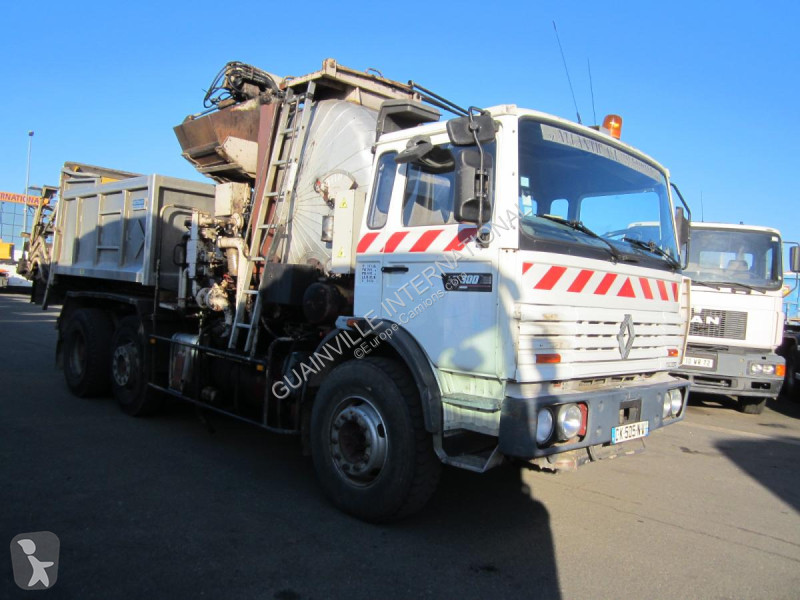 Wegenbouw Renault 300 G
